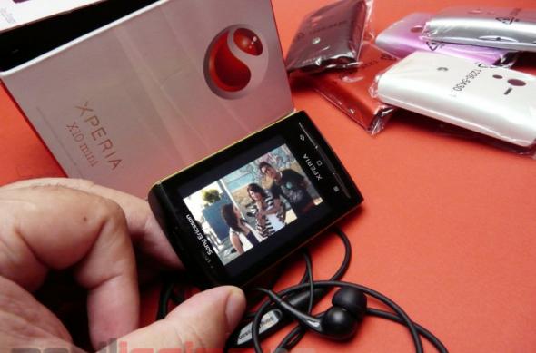 Mai feminin decat rujul: Sony Ericsson XPERIA X10 Mini, telefonul ideal pentru domnisoare, sub lupa Mobilissimo.ro (Video): sony_ericsson_xperia_x10_mini_38jpg.jpg