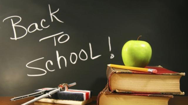 <b>Turul Magazinelor #1: ce înseamnă back to school de fapt şi câteva promoţii cu emoții</b>Inaugurăm astăzi la Mobilissimo o nouă rubrică denumită Turul Magazinelor, serie de articole prin care vă prezentăm cele mai inedite produse oferite de către retailerii de la noi dar și a celor mai bune prețuri, sau a celor mai noi produse intrate în