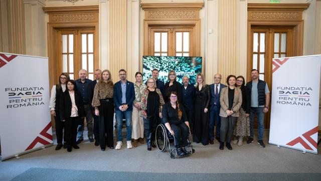 <b>Fundația "Dacia pentru România" debutează cu un program de granturi de 1 milion de euro prin care urmărește susținerea unei societăți incluzive </b>În această dimineață am avut treabă, am fost să asistăm la lansarea Fundației "Dacia pentru România" - eveniment organizat în cadrul Bibliotecii Centrale Universitare "Carol I" din București. A debutat cu această ocazie și programul