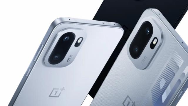 <b>Unde e OnePlus 15R? Avem un prim teaser dezvăluit online</b>Ieri OnePlus a ţinut evenimentul de lansare globală a telefonului OnePlus 15, dar mulţi se întreabă cum de OnePlus nu face ca alte branduri. Cum se nu are un Pro, un Ultra sau măcar un... R. Îmi amintesc că ultimul R de la noi a fost OnePlus