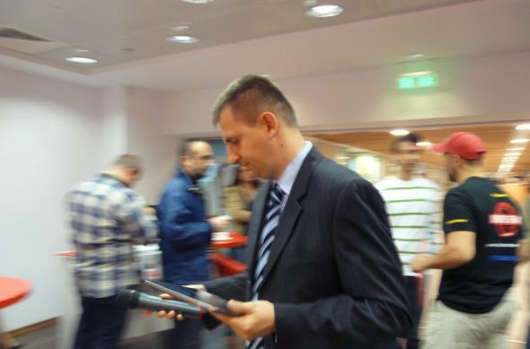 Samsung Galaxy Tab 10.1v acum la Vodafone România - iată cronica evenimentului de lansare de la Magazinul Cocor (Video): p1190641jpg.jpg