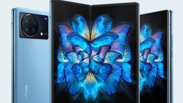 <b>vivo X Fold, primul telefon pliabil vivo îşi dezvăluie specificaţiile în materiale promoţionale</b>Peste fix o săptămână, pe 11 aprilie vivo va ţine un eveniment important, în cadrul căruia vă prezenta prima sa tableta, vivo Pad, un telefon vivo X Note high end, dar şi primul său pliabil, vivo X Fold. Acesta din urmă are parte de o scăpare importantă