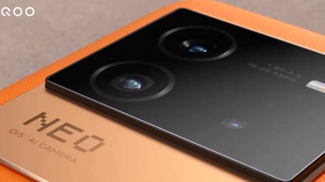 <b>iQOO Neo6 își face apariția în randări oficiale; Telefonul va avea piele ecologică în partea din spate</b>vivo urmează să anunțe pe 11 aprilie 3 dispozitive importante. Este vorba despre o primă tabletă (vivo Pad), un prim smartphone pliabil (vivo X Fold), dar și despre un flagship numit vivo X Note. Ei bine, la doar două zile distanță, pe 13 aprilie