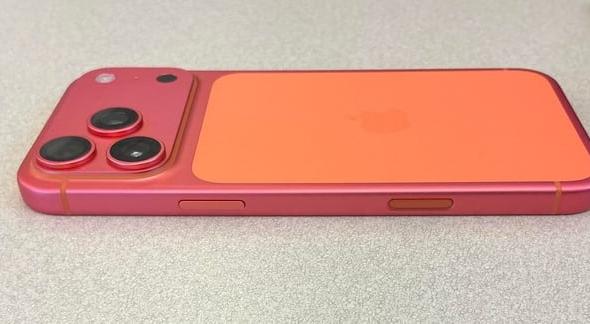 iPhone 17 Pro Max (Cosmic Orange) - Schimbare culoare: download - 2025-10-17T152502.711.jpg