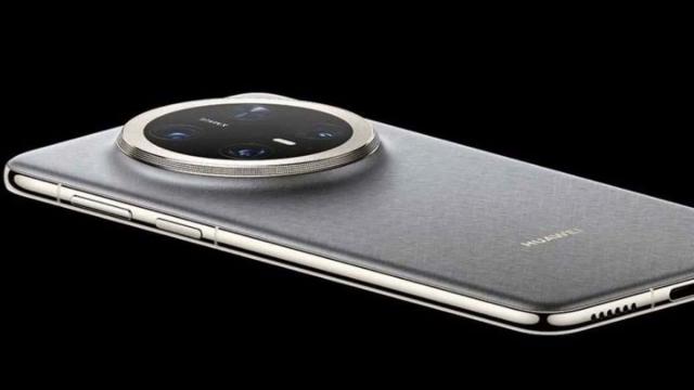 <b>Seria HUAWEI Mate 80 va include și o variantă Mate 80 Pro Premium foarte subțire, rival de iPhone Air</b>Finalul de săptămână ne aduce noi vești despre seria HUAWEI Mate 80 care se anunță una generoasă ca și număr de modele incluse. Vorbim despre un Mate 80 de bază, Mate 80 Pro, Mate 80 Pro Premium, Mate 80 Pro+ și în final varianta