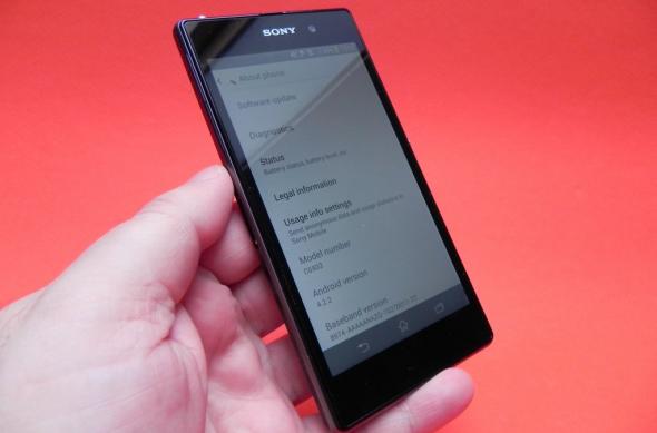 Sony Xperia Z1 Review: un cameraphone Android foarte bun, dar nimic mai mult de atât (Video): sony_xperia_z1_review_mobilissimo_ro_07jpg.jpg