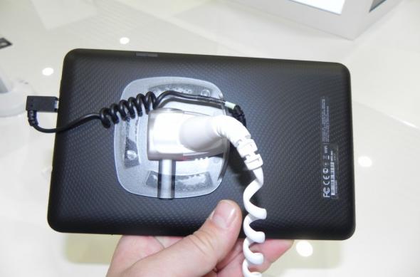 Acer Iconia B1-720 hands on preview: tableta dual core accesibilă și compactă (Retro MWC 2014 - Video): dscn5074jpg.jpg