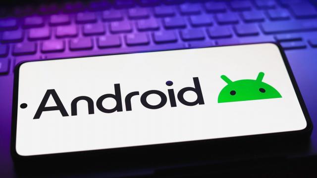 <b>Suport software extins pentru smartphone-urile Android! Ce producători oferă cele mai multe actualizări în 2025?</b>În ultimii ani, politica de actualizări software a producătorilor de smartphone-uri s-a schimbat semnificativ. Dacă în trecut doar modelele flagship beneficiau de suport extins, în 2025 vedem tot mai multe dispozitive mid-range lansate cu promisiunea