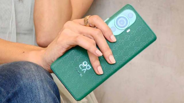 <b>Huawei Nova 13 va fi o serie de telefoane 5G; Aflăm detalii despre procesor, ecran şi altele</b>În vreme ce seria Huawei Nova 12 tocmai a debutat în România, începem să aflăm acum detalii despre seria Nova 13 deja. Huawei a fost de altfel foarte ocupată în ultima vreme, dezvăluind spre exemplu seria Pura 70