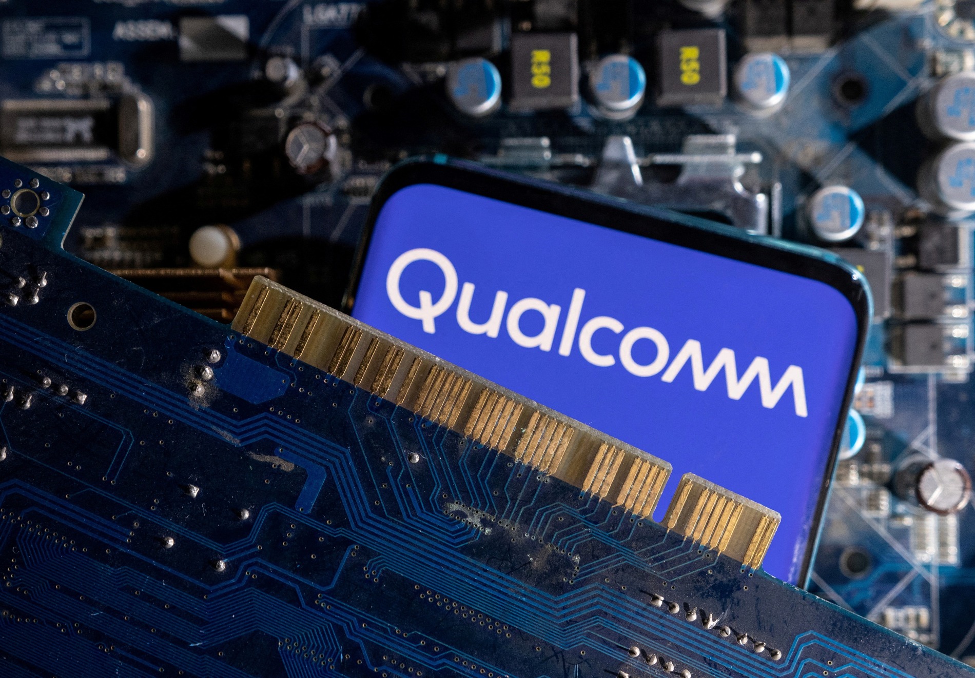 Record de viteză în 5G: colaborarea Samsung-Qualcomm duce la un salt de 20% în performanță