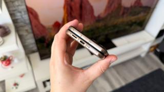Motorola RAZR 70 Ultra: Conectivitate mai mult decât suficientă, plus suport UWB