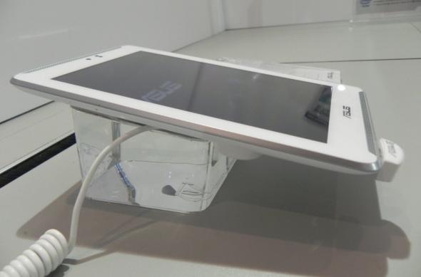 ASUS FonePad 7 LTE hands on preview: același FonePad accesibil, acum cu versiuni LTE și dual SIM (Retro MWC 2014 - Video): dscn5079jpg.jpg