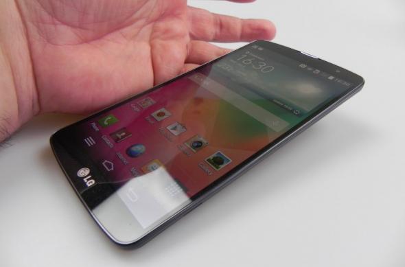 LG G Pro 2 review: phablet cu design atractiv, acustică foarte bună, dar baterie ușor dezamăgitoare (Video): lg_g_pro_2_review_019jpg.jpg