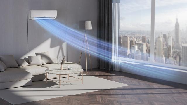 <b>Turul Magazinelor #740: Căşti şi smartwatch Xiaomi la câteva sute de lei, frigider, aer condiţionat + TV mare la discount</b>Pe final de săptămână, pentru a vă alina weekend-ul canicular am sosit cu noi oferte, discount-uri şi reduceri la cele mai atractive produse. evoMAG are un Blue Week Samsung, care aduce preţuri bune pentru