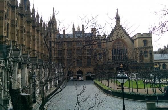 Imagini și peripeții din mica escapadă În Londra cu ocazia lansării noului HTC One M8: imag0223.jpg