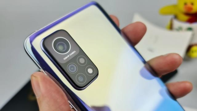 <b>Turul Magazinelor #811: Xiaomi Mi 10T Pro 5G are şi el preţ scăzut, Cyberpunk 2077 în stoc, Huawei P40 Lite 5G la discount</b>Mijlocul săptămânii va aduce un nou Tur al Magazinelor, ediţia #811 şi am două produse aici care o să bucure maxim gamerii. Jocul Cyberpunk 2077, cel mai aşteptat titlu al deceniului este în stoc la Altex, iar un monitor de gaming cu refresh rate de 144