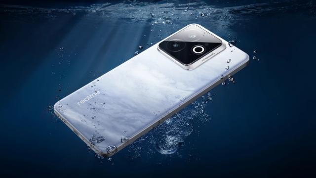 <b>realme GT 7 Pro Racing Edition aduce încărcare bypass pentru gaming, scanner de amprente ultrasonic</b>Ziua de 13 înseamnă gaming pentru realme, zi în care lansează iată smartphone-ul realme GT 7 Pro Racing Edition. Are multe în comun cu modelul GT 7 Pro anunțat în noiembrie anul trecut, chiar și procesorul Snapdragon 8 Elite. Sunt însă schimbări