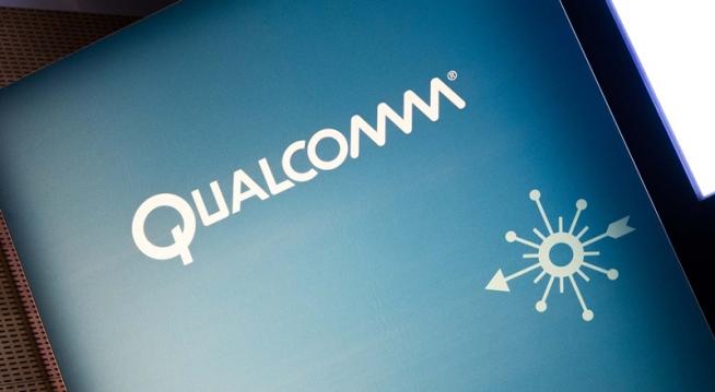 <b>Snapdragon 845, primul procesor pe 7nm începe a fi testat de către Qualcomm; apare listat și într-o secțiune a site-ului oficial</b>După ce am aflat anterior faptul că Samsung va demara producția de procesoare pe 7nm în 2018, iată că acum descoperim faptul că cei de la Qualcomm au dat deja startul unei producții trial pentru modelul Snapdragon 845 ce va folosi acest proces de 7nm.