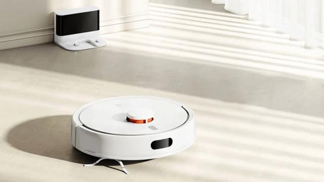 <b>Azi, poți cumpăra Xiaomi Mijia 3C Enhanced Edition cu 65% reducere; 5000Pa putere de aspirare, funcție mop și preț de 1.000 lei</b>Xiaomi Mijia 3C Enhanced Edition este un aspirator robot care oferă o combinație de putere și funcționalitate destul de solidă pentru cei care caută o soluție eficientă de curățenie. Cu o putere de aspirare de 5000Pa, acest model se descurcă bine atât..