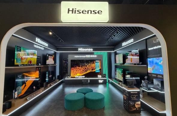 Hisense UX ULED RGB MiniLED - Fotografii: Hisense (3).jpg