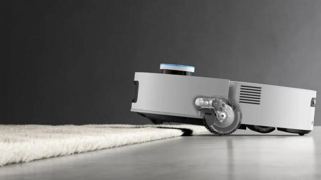 <b>Dreame aduce în România noii roboți Aqua10 Ultra; aspirare și spălare complet automatizate, fără lavete și fără intervenții</b>Dreame lansează în România gama Aqua10 Ultra, o serie de roboți de curățenie care promite să elimine nevoia de a mai pune mâna pe mop sau aspirator. Gama include trei modele – Aqua10 Ultra Roller Complete