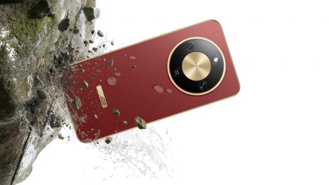 <b>HONOR Magic8 Lite dezvăluit oficial: telefon şi mai robust, cu baterie şi mai mare</b>HONOR tocmai a extins familia Magic8, odată cu debutul lui Magic8 Lite astăzi. Avem de-a face cu un telefon midrange sau chiar entry level, care va fi şi mai robust decât predecesorul şi aduce şi o baterie mai mare. E dotat cu un procesor Qualcomm