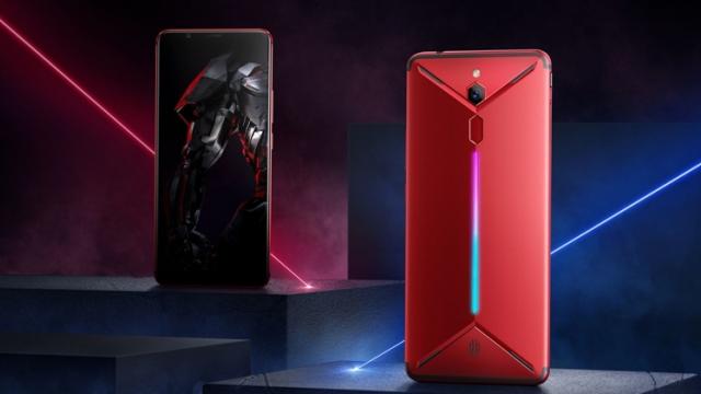 <b>ZTE Nubia Red Magic Mars este cel mai nou telefon de gaming care vine în Europa; Va costa 399 de euro</b>Chiar dacă ZTE e un pic de paria în Statele Unite la ora actuală, asta nu opreşte sub brandul companiei de a lansa telefonul de gaming Red Magic Mars în America şi Europa. Avem detalii despre planurile companiei chineze în rândurile de mai jos