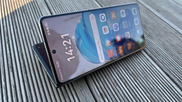 <b>HUAWEI Mate X6: Procesorul Kirin 9020 are un boost de performanță și se apropie încet dar sigur de rivali</b>Și-am ajuns pas cu pas la benchmark-uri. Ca reminder, HUAWEI Mate X6 ne oferă un procesor octa-core Kirin 9020 (1x 2.5 GHz Taishan Big + 3x 2.15 GHz Taishan Mid + 4x 1.53 GHz Cortex-A510) dezvoltat pe 7nm. Are GPU Maleoon 920