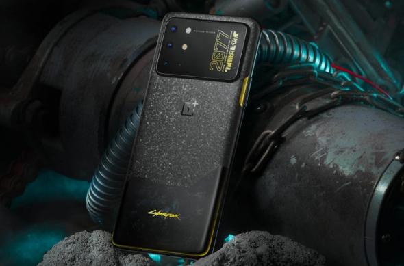 OnePlus 8T Cyberpunk 2077 Edition - Fotografii oficiale: OnePlus-8T-Cyberpunk-2077_001.jpg
