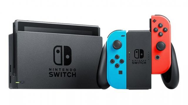 <b>Consola Nintendo Switch este disponibilă de astăzi și în oferta Orange România într-un pachet special</b>Un comunicat de presă proaspăt ajuns în inbox-ul nostru ne aduce detalii despre cel mai nou produs intrat în portofoliul celor de la Orange România, fiind vorba despre una dintre cele mai populare console de jocuri video din lume. Nintendo Switch