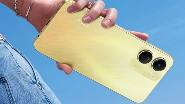 <b>vivo Y16 4G este anunțat oficial! Telefon accesibil cu procesor Helio P35 și baterie generoasă de 5000 mAh</b>vivo a lansat un nou smartphone accesibil recent. Vorbim astăzi despre vivo Y16 4G, terminal disponibil momentan doar în China. Aduce un design „old-school”, cu notch tip picătură și bărbie de dimensiuni generoase în partea frontală. Are însă o baterie