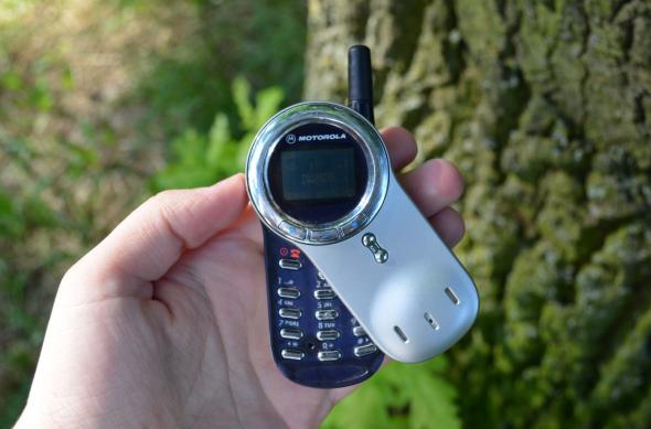 Motorola V70 - Fotografii Hands-On: Motorola-V70_013 - Copy.JPG