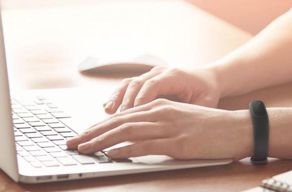 Xiaomi Mi Band 2 - Fotografii oficiale: Xiaomi-Mi-Band-2 (3).jpg