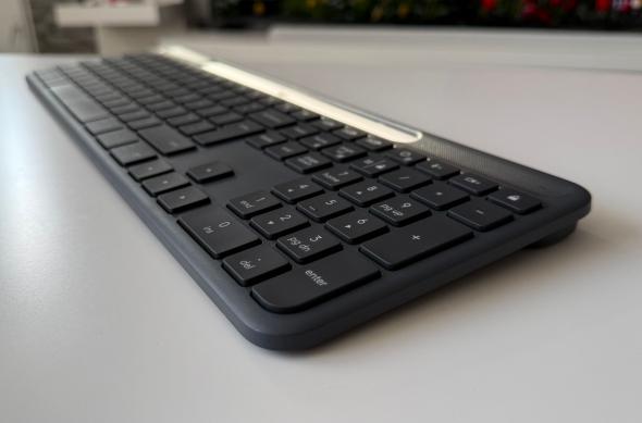 Logitech Signature Slim Solar+ K980 - Design: Logitech (51).jpg
