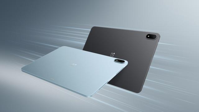 <b>OnePlus Pad 2 anunţată oficial: tabletă cu procesor Dimensity 9400+, ecran 3K la 144 Hz</b>OnePlus nu a anunţat doar telefonul flagship OnePlus 15 pe 27 octombrie, ci şi o tabletă nouă. E vorba despre OnePlus Pad 2, care a debutat, cu un procesor MediaTek Dimensity 9400+ la bord, ecran 3K şi o baterie mare de 10.400