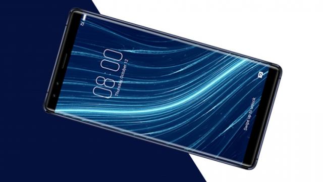 <b>Archos Diamond Omega va ajunge oficial în România din noiembrie la un preț de 499 euro; vine cu procesor Snapdragon 835</b>Chiar de curând compania franceză Archos a anunțat lansarea pe piață a smartphone-ului Diamond Omega, flagship echipat cu procesor Snapdragon 835 și display 18:9. Vestea inedită pe care v-o dezvăluim astăzi este aceea că telefonul va ajunge