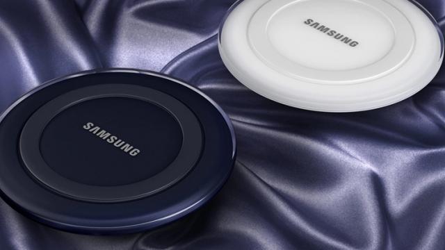 <b>Alături de Samsung Galaxy Note 10 va debuta și un nou încărcător wireless de 15W; Accesoriul este certificat de FCC</b>Continuă campania de leak-uri pentru phablet-ul Samsung Galaxy Note 10 și la o zi de la confirmarea lansării sale pe data de 7 august iată că descoperim un alt accesoriu oficial destinat acestuia. Este vorba despre un