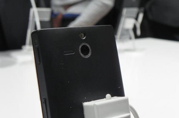 MWC 2012: Sony Xperia U preview - varianta mai mică a lui Xperia S (Video): dscn0752jpg.jpg