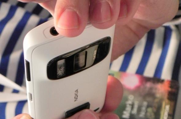 MWC 2012: Nokia 808 PureView preview - mamutul cameraphone-urilor Într-o experientă hands on Mobilissimo (Video): dscn0050jpg.jpg