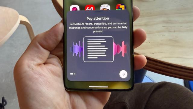<b>Motorola edge 60: OS, UI, aplicaţii cu un Perplexity care îmi place tot mai mult</b>Motorola edge 60 rulează Android 15 din fabrică și vine cu promisiunea a 3 update-uri majore de Android și până la 4 ani de actualizări de securitate. Sistemul de operare rămâne stabil și modern, susținut pe termen lung, cu o interfață familiară