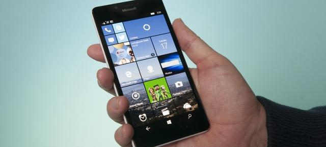 Microsoft le recomandă utilizatorilor Windows Phone să treacă la iPhone sau telefoane cu Android