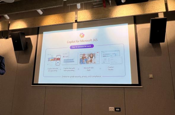 Eveniment Microsoft AI: Microsoft (5).jpg