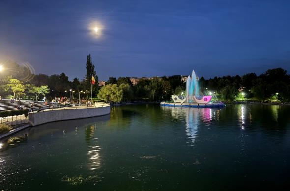 Apple iPhone 15 - Mostre Foto (seara): iPhone-15-Mostre-Night_001.jpg