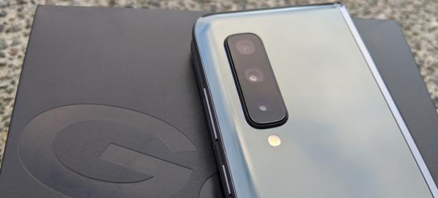 Samsung este pe cale să dea startul producției de componente pentru Galaxy Fold 2, urmând ca asamblarea să înceapă la scurt timp după