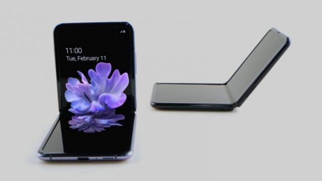 <b>Ecranul lui Samsung Galaxy Z Flip are o protecţie din plastic aplicată peste protecţia din sticlă UTG; Iată ce înseamnă asta (Video)</b>La nici o săptămână după prezentarea lui Samsung Galaxy Z Flip, deja au început să apară problemele sale. Întâi l-am avut pe JerryRigEverything, care a postat un test de rezistenţă care vorbea despre