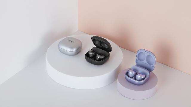 <b>Căştile Samsung Galaxy Buds Pro sunt potrivite şi pentru persoanele cu deficienţe de auz (Studiu)</b>În general luăm accesoriile de divertisment de-a gata, ca dispozitive care ne ajută să consumăm conţinuturi media. Uneori ne pot schimba viaţa şi în alte moduri, ajutând spre exemplu persoanele cu deficienţe de auz