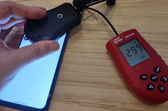 Luminozitate display Motorola Moto G32 și ecranul văzut la microscop: Motorola-Moto-G32_011.jpg