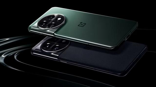 <b>OnePlus 11 5G vine cu încărcare mai lentă în Europa; Avem imagini și detalii despre configurații înainte de debut!</b>OnePlus 11 5G a debutat la începutul acestui an în China. Data de lansare pentru varianta globală a fost deja dezvăluită, telefonul urmând să ajungă și în Europa pe 7 februarie. Cu toate acestea, se pare că la nivel global smartphone-ul aduce o încărcare