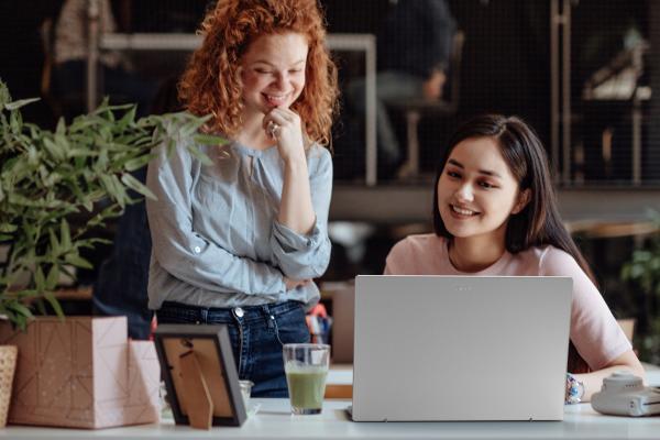 Acer Swift Go 14 (SFG14-72) cu procesor Intel Core Ultra: AI și performanță într-un laptop ultra-portabil