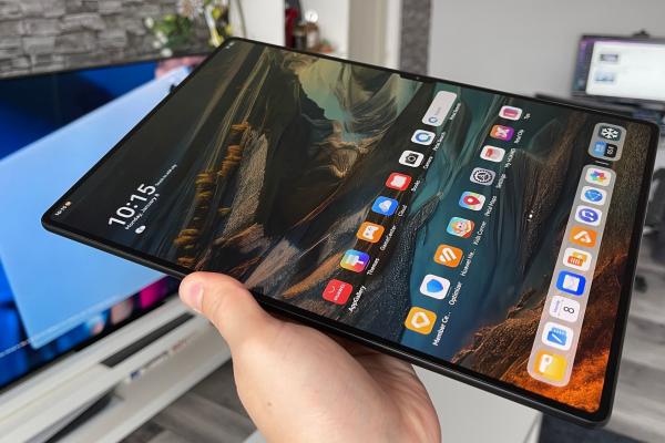 HUAWEI MatePad Pro 13.2: Cel mai luminos display testat până acum în segmentul tablete, ideal pentru consum video și pe deasupra 144Hz 